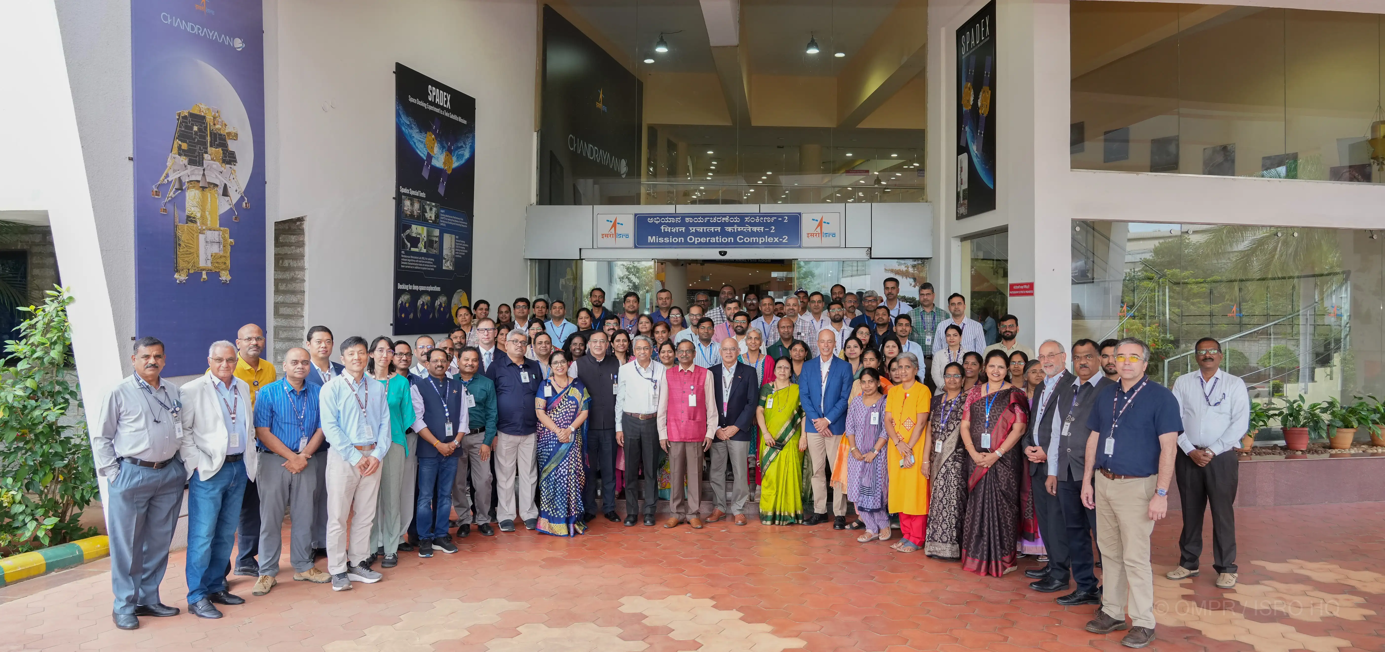 Dr.V. Narayanan, Chairman, ISRO/ Secretary, DoS, along with officials from NASA/ JPL and various ISRO Centres, who participated in the event