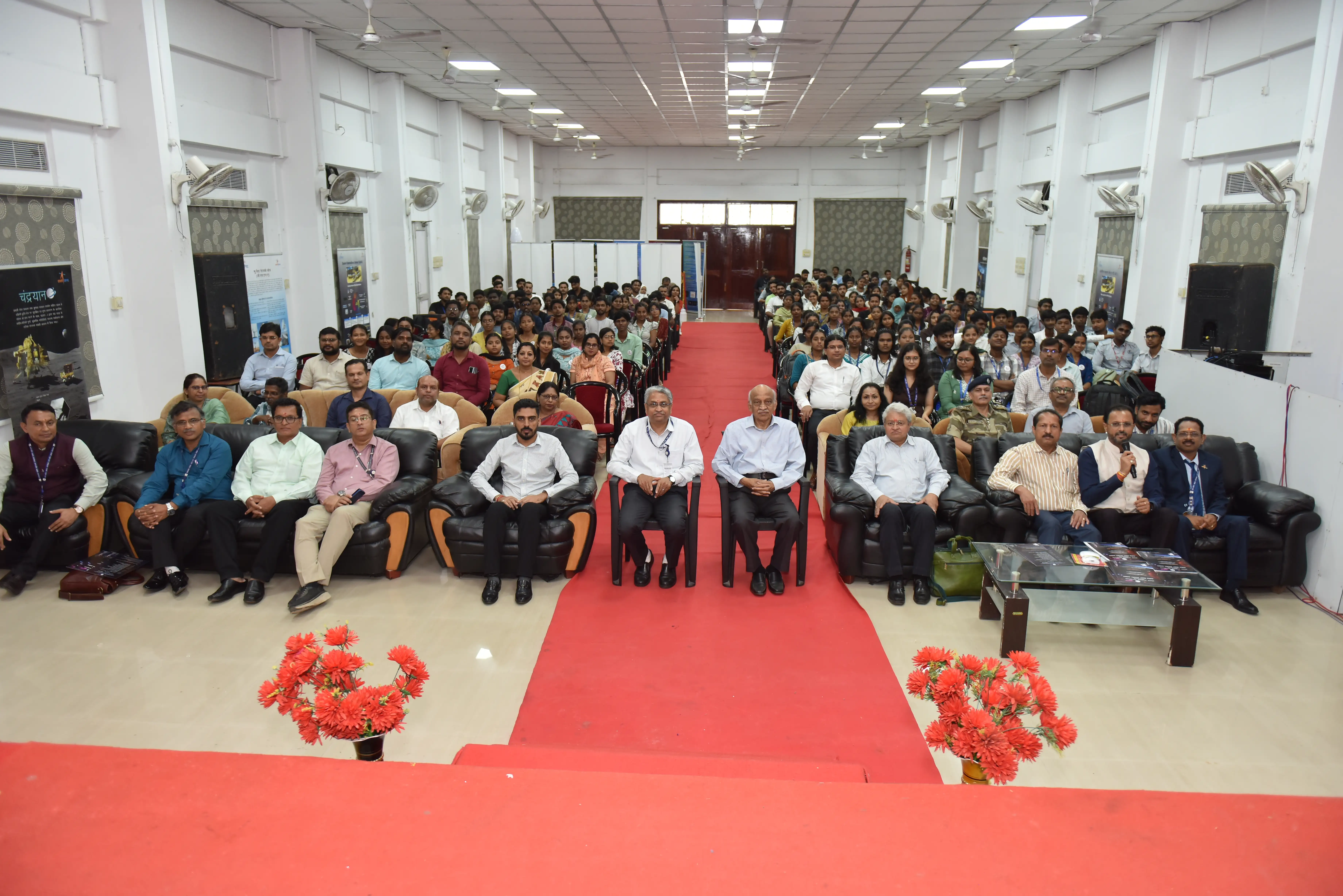 The participants in the event, which included the students, faculty members, and the resource persons from ISRO and IIG.