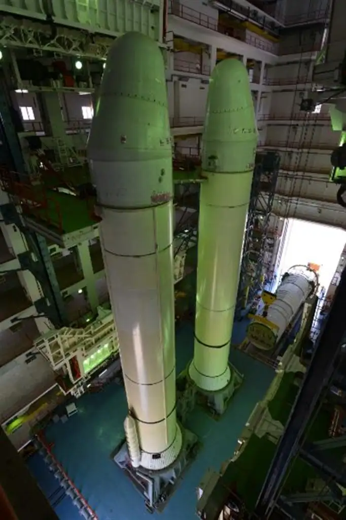 S200 Strap-ons on Mobile Launch Pedestal