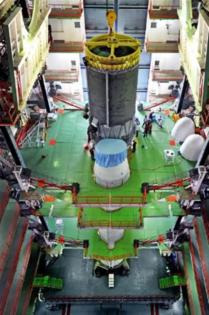 Integration of C25 Stage in progress at Vehicle Assembly Building