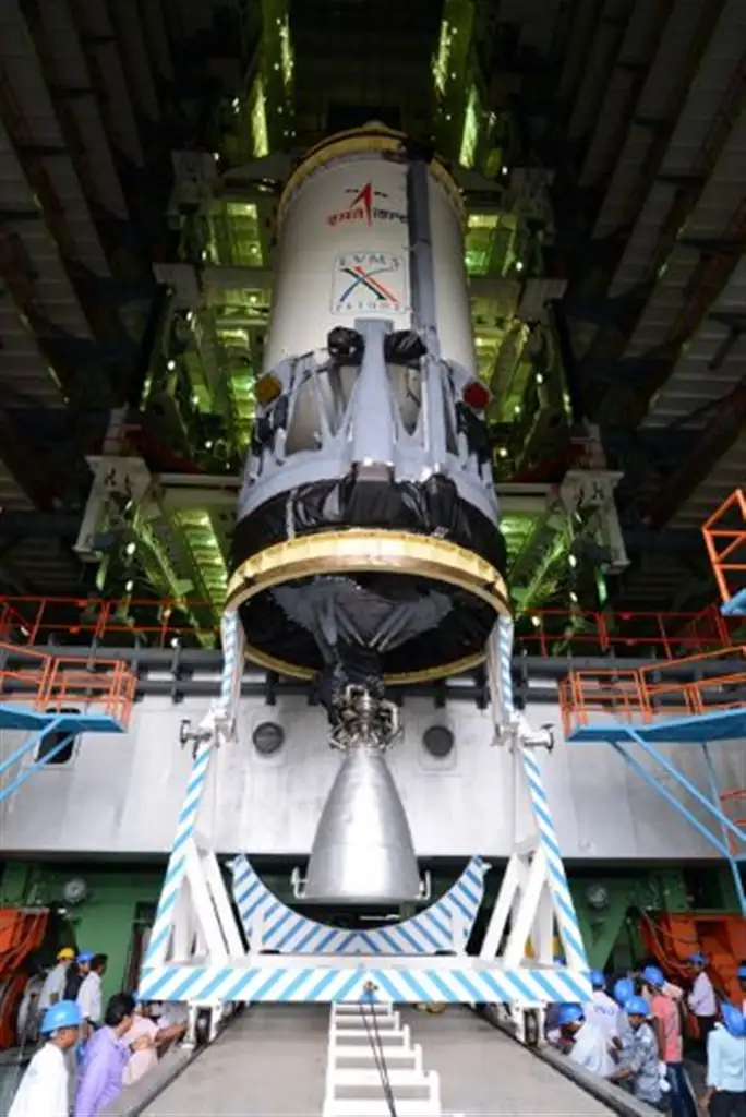 The passive C25 Cryogenic Upper Stage being hoisted at Vehicle Assembly Building