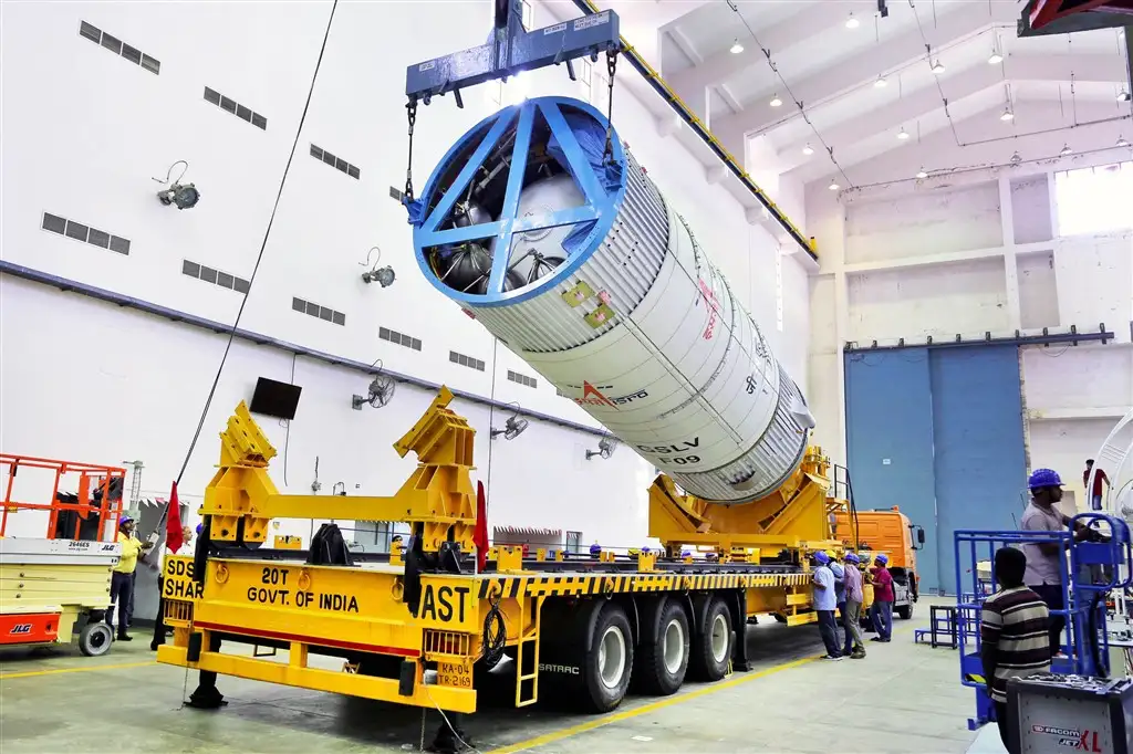 Hoisting of the GSLV-F09 second stage during vehicle integration