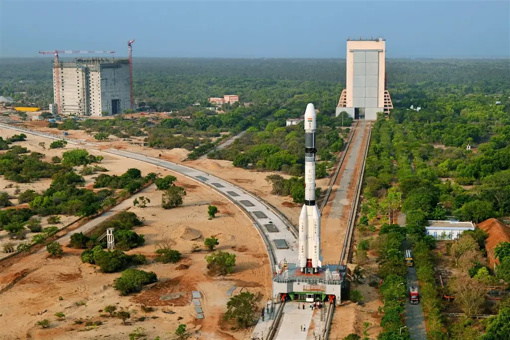 The fully integrated GSLV-F09 carrying GSAT-9 at the second launch pad