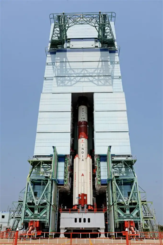 PSLV-C19 STACKED UP TO 4TH STAGE 
