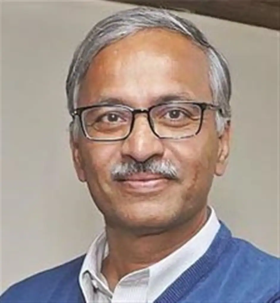 Dr. Manoj Govil