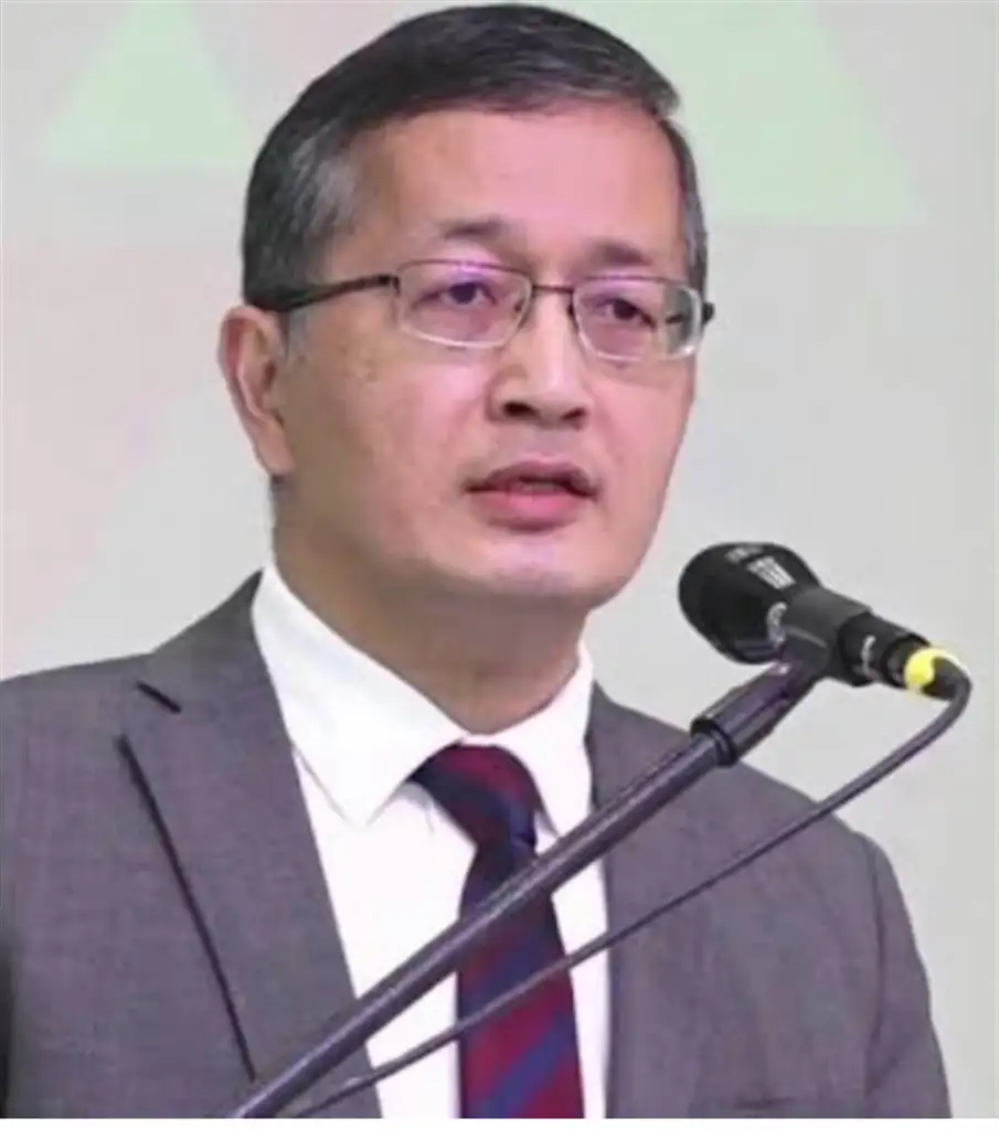  Shri V. Vualnam